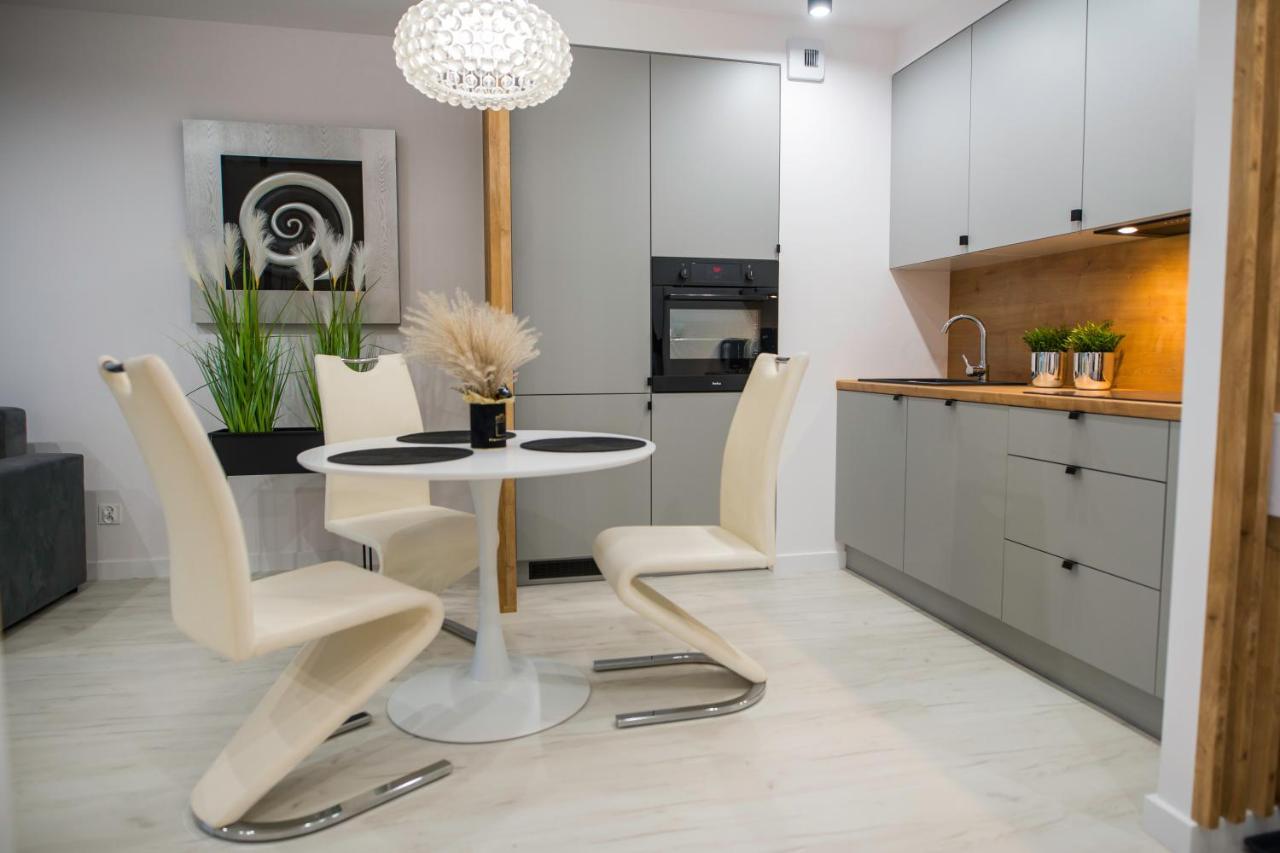 Nowoczesny Apartament Ludova Biskupiec  Eksteriør bilde
