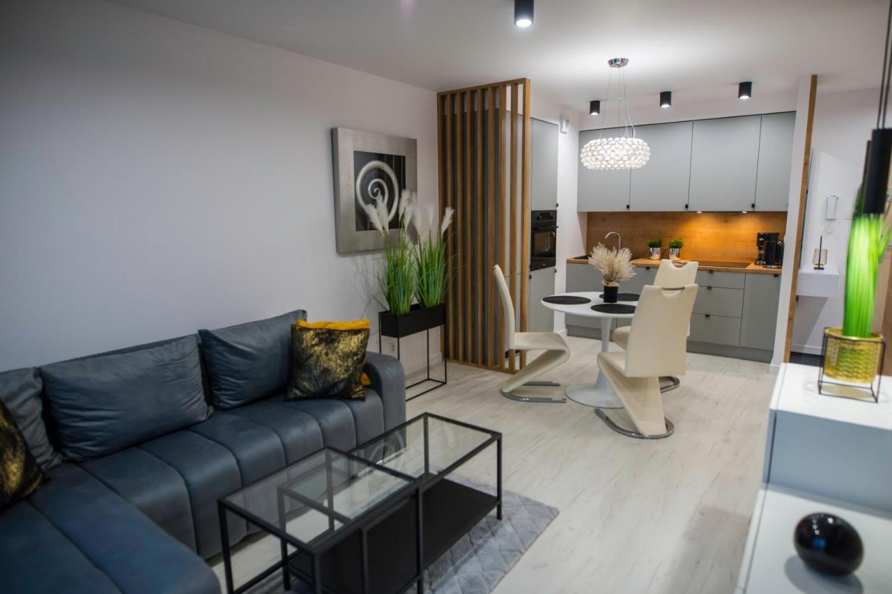 Nowoczesny Apartament Ludova Biskupiec  Eksteriør bilde