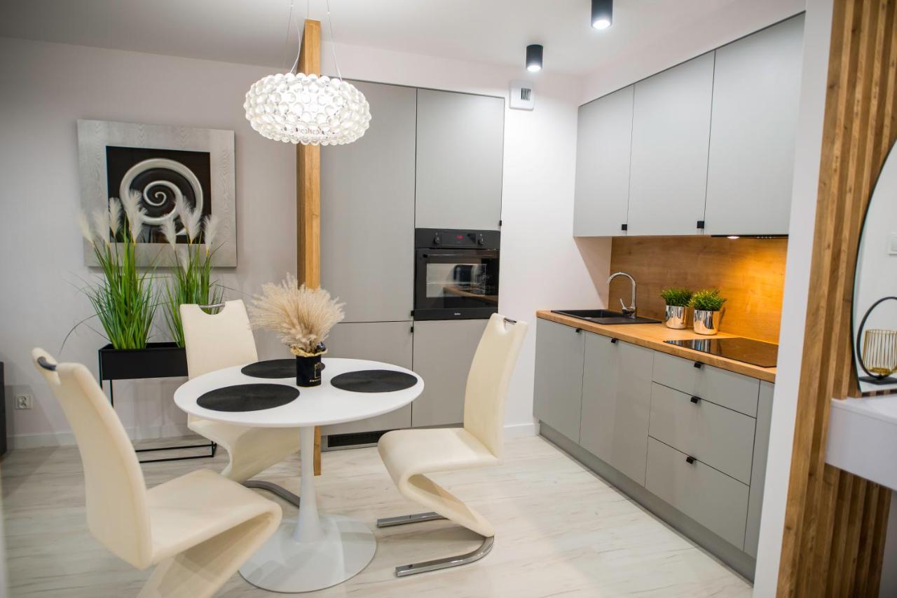 Nowoczesny Apartament Ludova Biskupiec  Eksteriør bilde