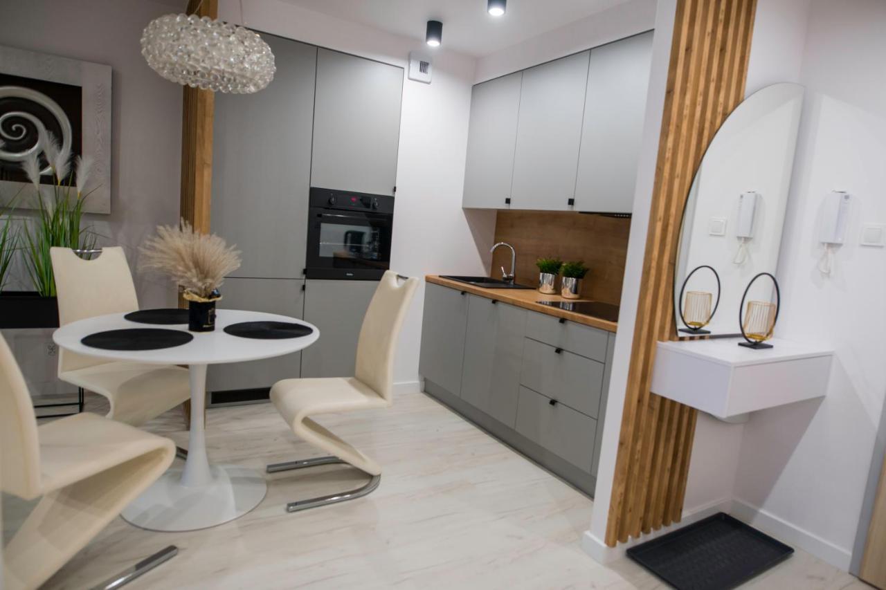 Nowoczesny Apartament Ludova Biskupiec  Eksteriør bilde